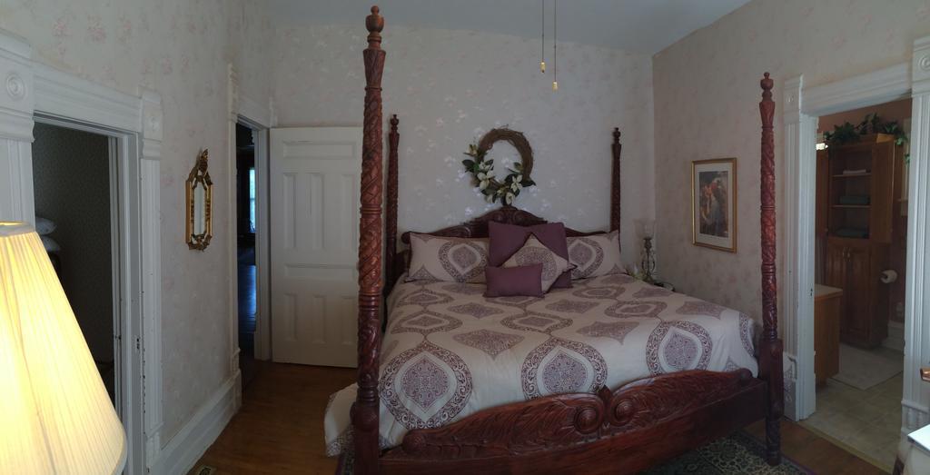 Grand Avenue Bed And Breakfast Carthage Ruang foto