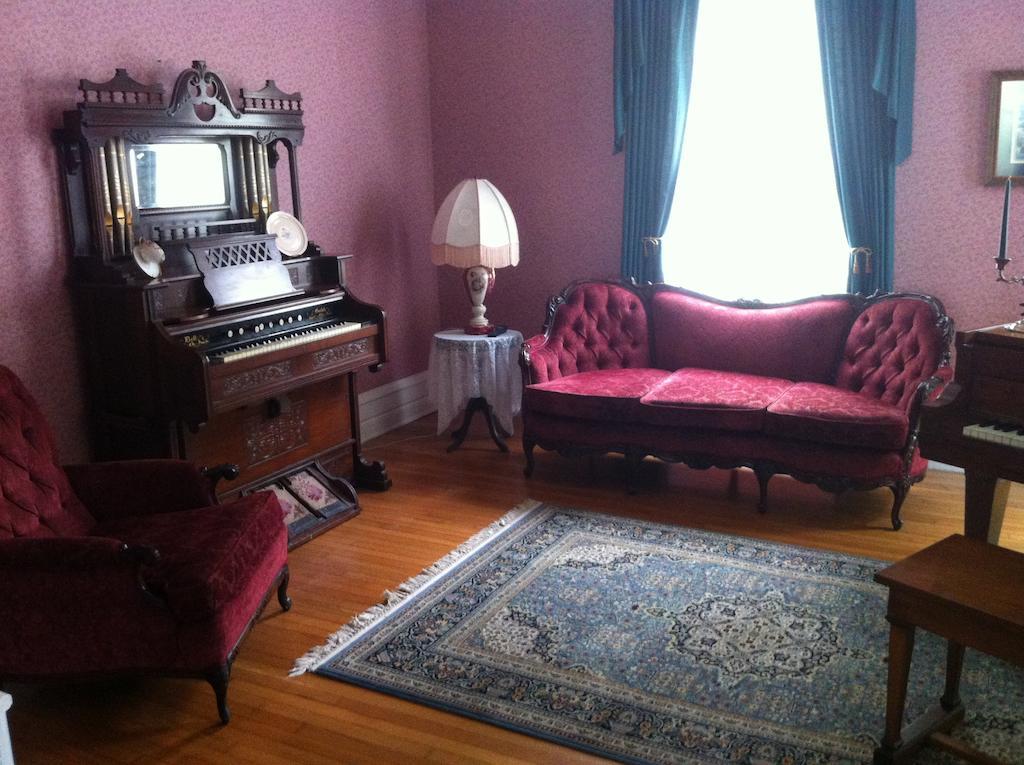 Grand Avenue Bed And Breakfast Carthage Bagian luar foto