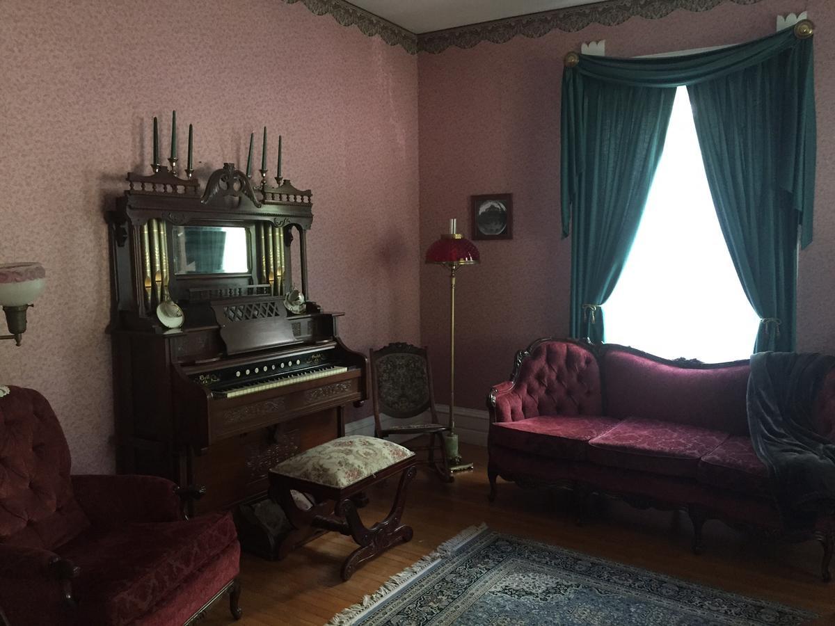Grand Avenue Bed And Breakfast Carthage Bagian luar foto