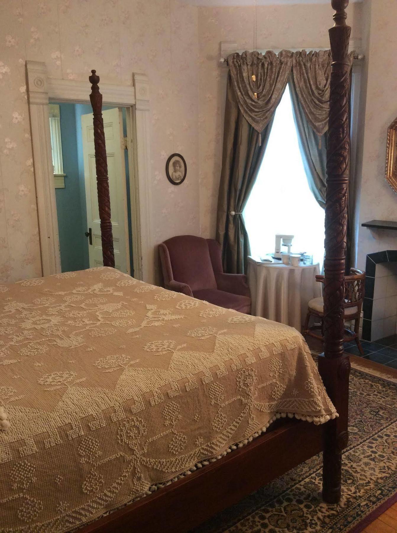 Grand Avenue Bed And Breakfast Carthage Bagian luar foto